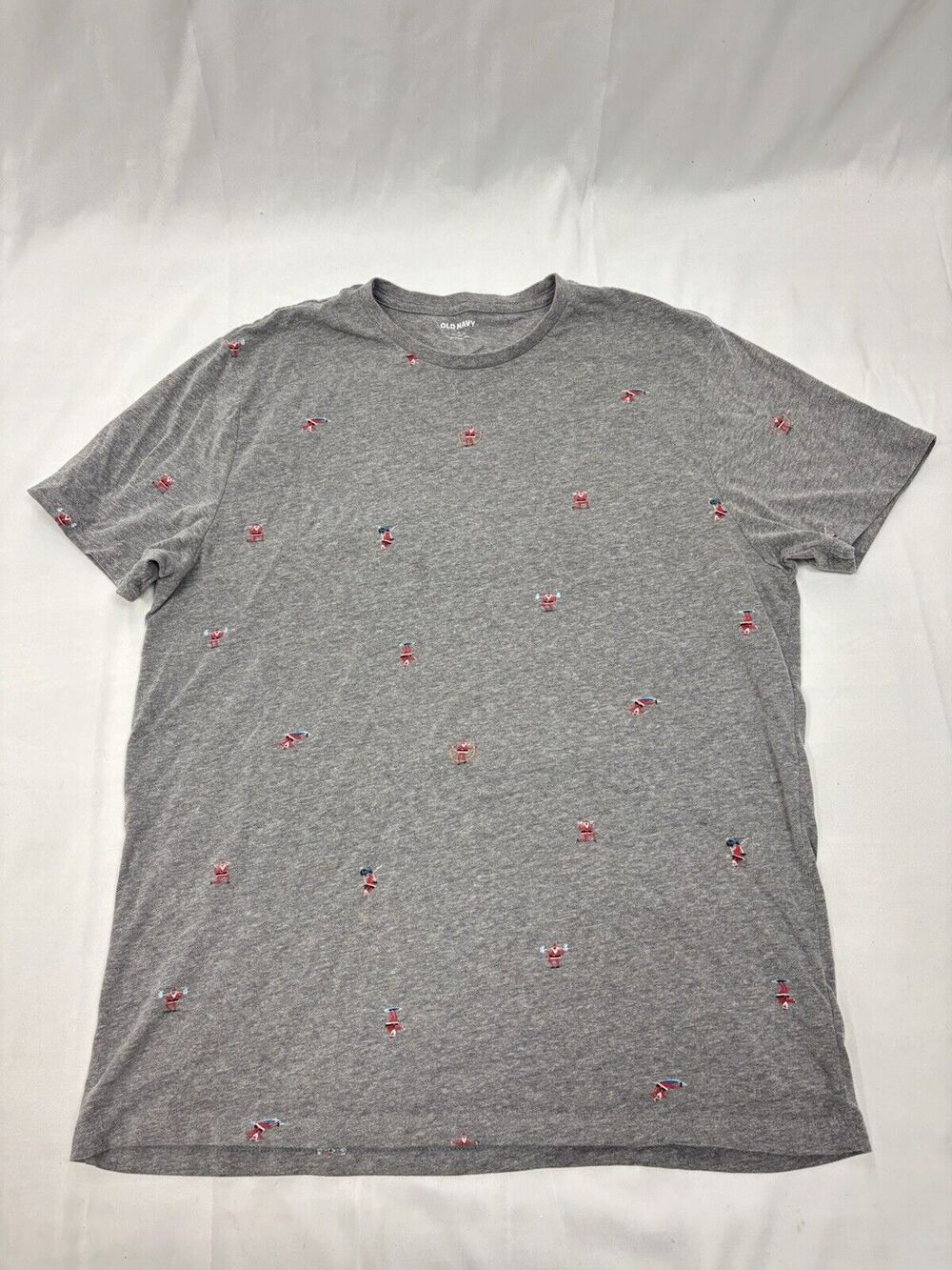Old Navy Men’s Large Soft Washed Gray Santa Claus Short Sleeve Crew Neck T Shirt